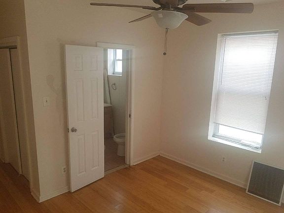 4th image of 1728 W Diamond St #2B