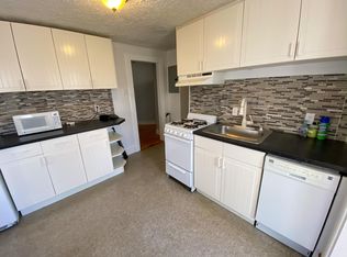 11 Ledgewood Ter APT 4, Malden, MA 02148