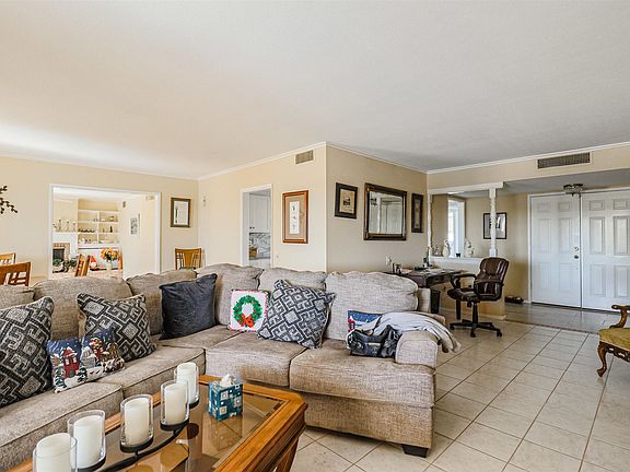 5th image of 10019 W Pineaire Dr