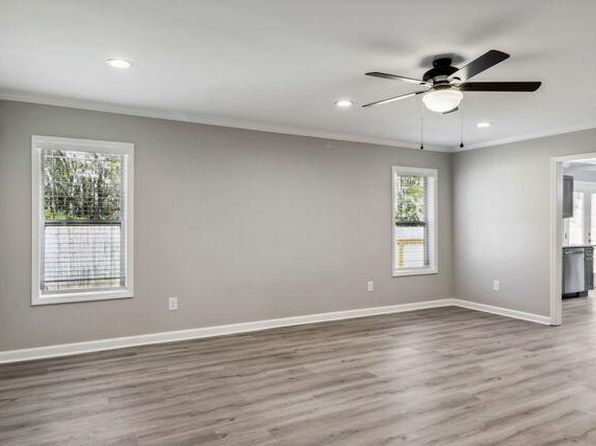 515 Sandhill Rd