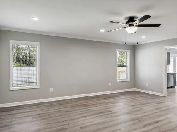 515 Sandhill Rd, Savannah, GA 31410