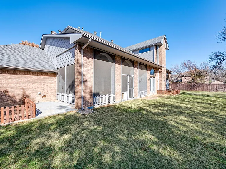 2420 Fawkes Ln — Photo 45