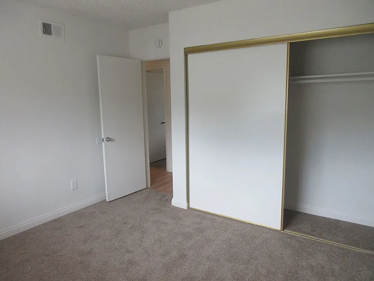 16016 Sunburst St — Photo 27