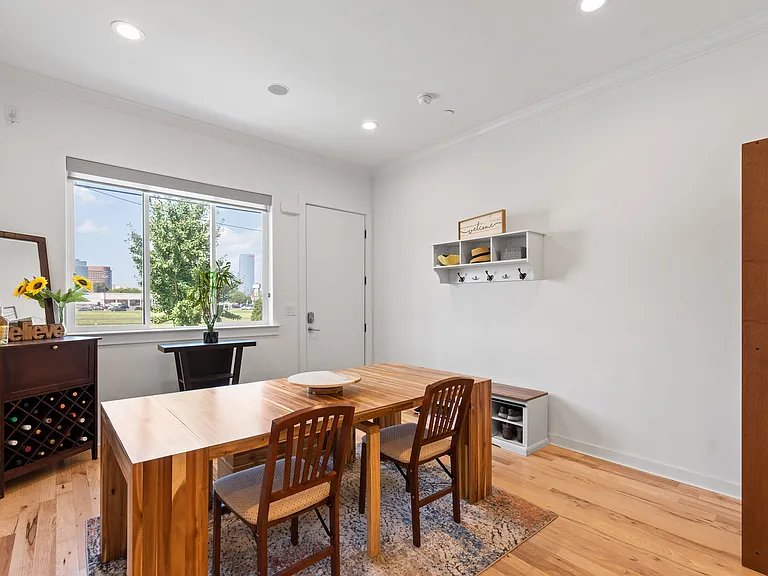3024 Titan St — Photo 5