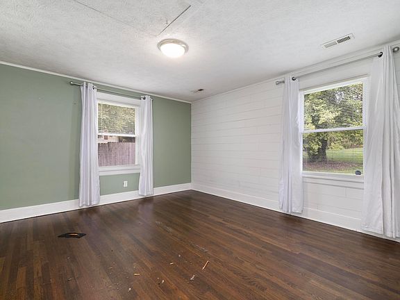 2nd image of 314 Crossway Rd