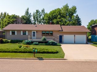 1217 Chestnut Dr, Washburn, ND 58577