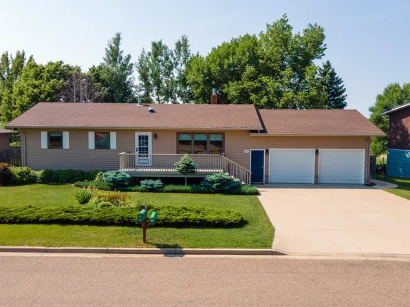 1217 Chestnut Dr, Washburn, ND 58577