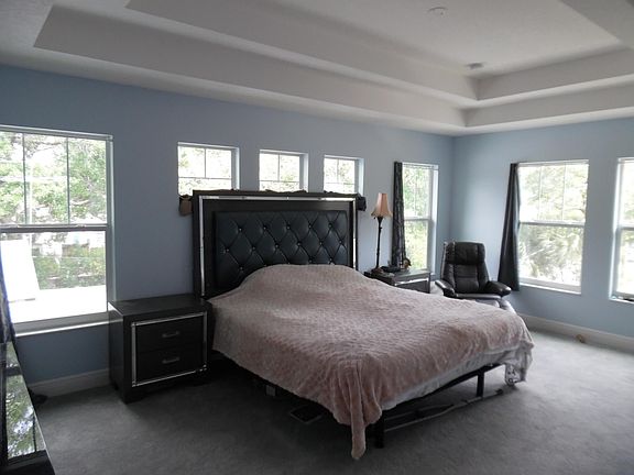 4th image of 2736 3rd Ave S