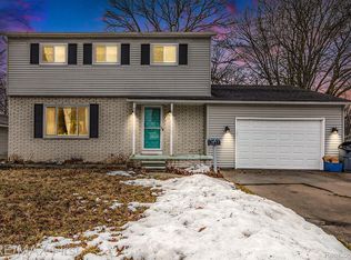 1616 Connecticut Ave, Marysville, MI 48040