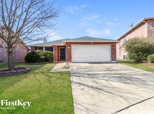 8404 Plantain Ct, Arlington, TX 76002