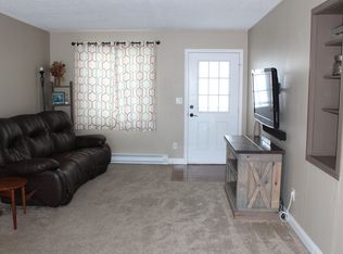 206 3rd St E, Horace, ND 58047