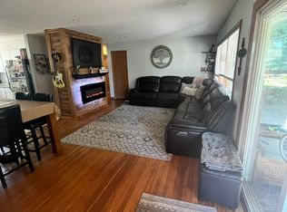 525 Meadow Ln, Winneconne, WI 54986