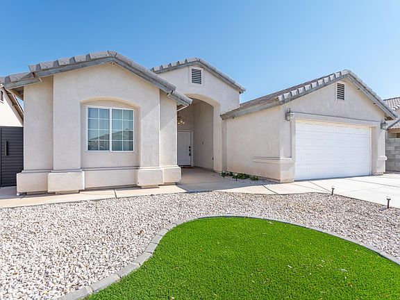 3rd image of 1910 E Los Olivos Dr