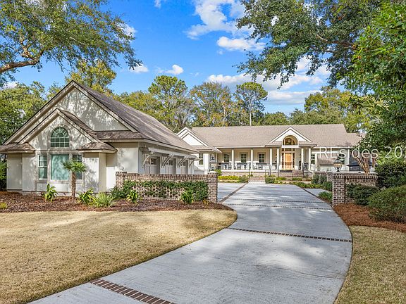 3rd image of 14 Inverness Dr