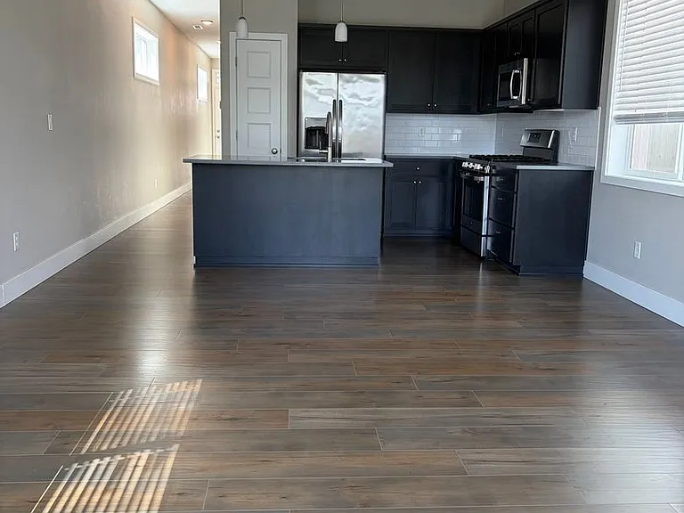 332 E Wayno Way — Photo 13