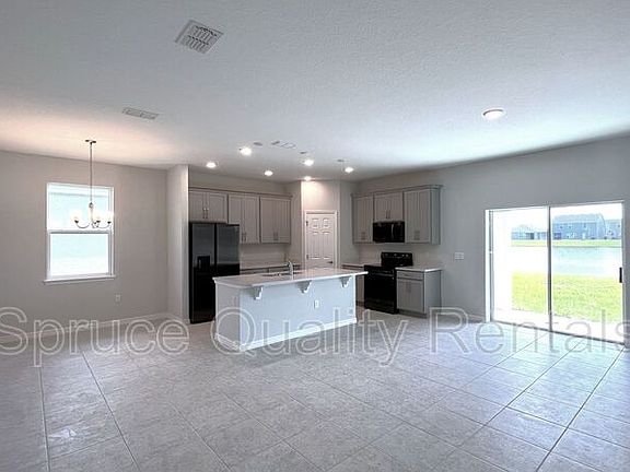 5th image of 1493 Grassland Ave