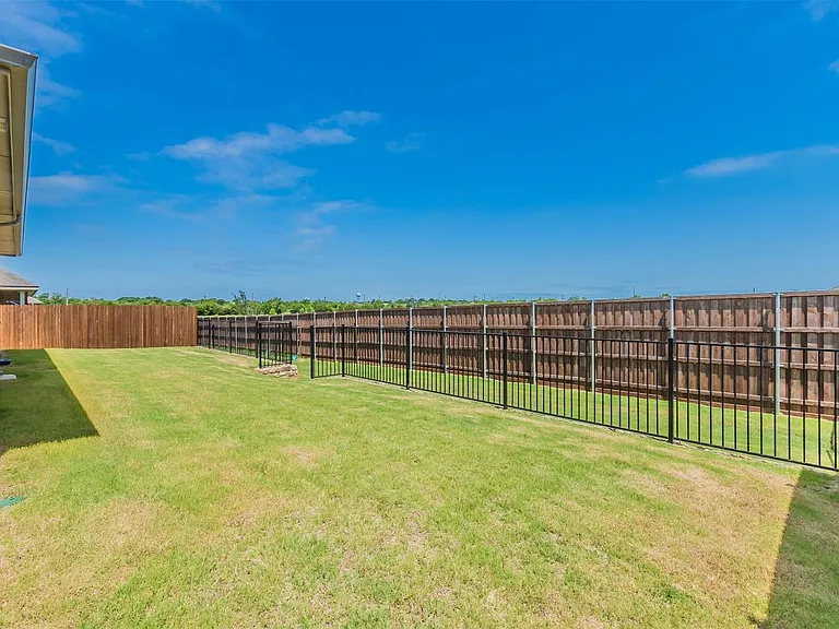 1343 Fox Hollow Rd — Photo 39