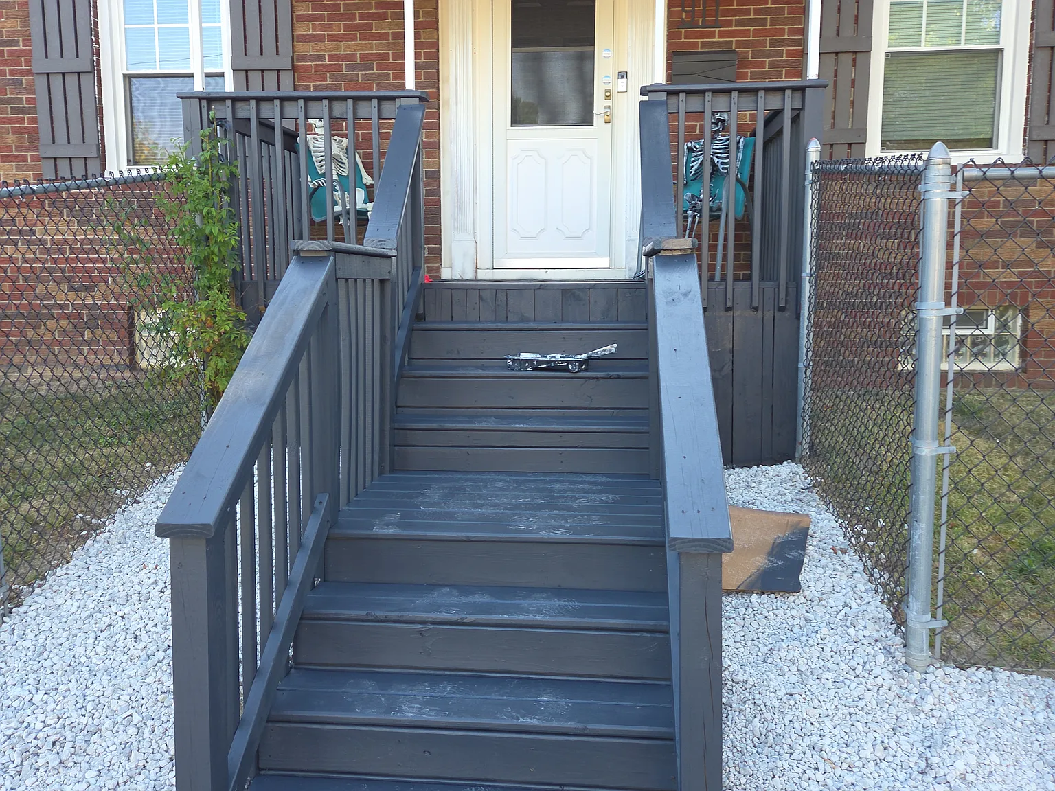 3 bed, 1325 sqft, $1,350 — Photo 1