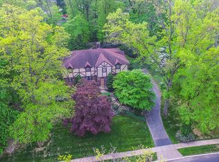 569 Applewood Dr, Fort Washington, PA 19034