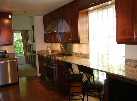 4th image of 789 Waterview Dr