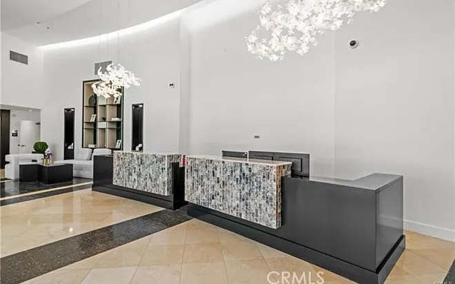 2 bed, 1275 sqft, $4,400 — Photo 2