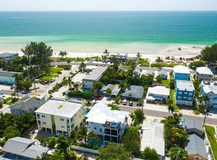 2207 Avenue C, Bradenton Beach, FL 34217