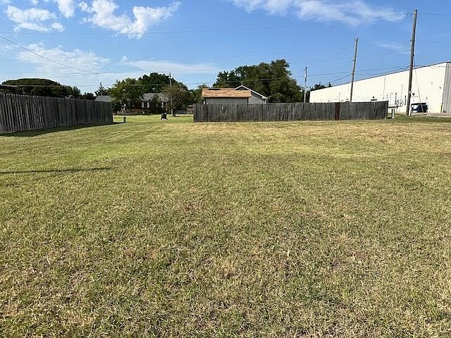 1st image of 413 Harvest Ln