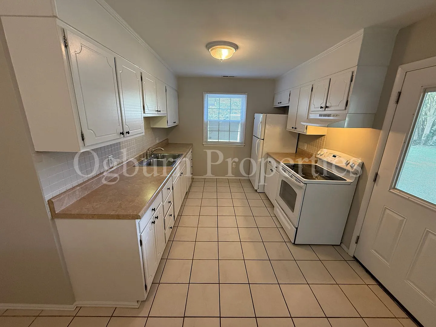 2201 Stonehaven Rd-3BR/1.5BA-Kernersville HOME — Photo 4