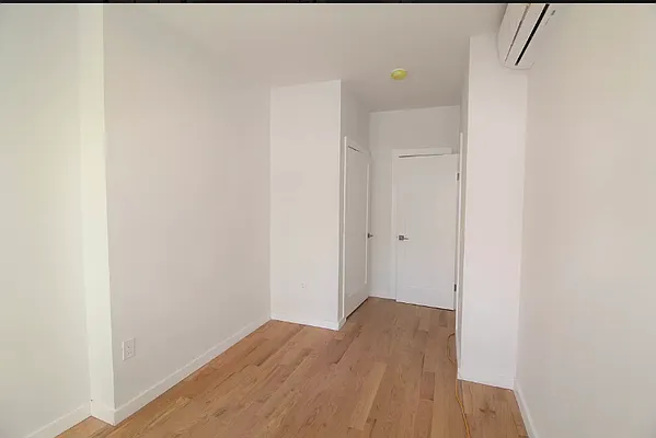 Rented by Compass | media 14