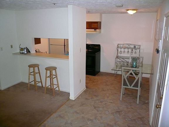 Dining Area/Kitchen