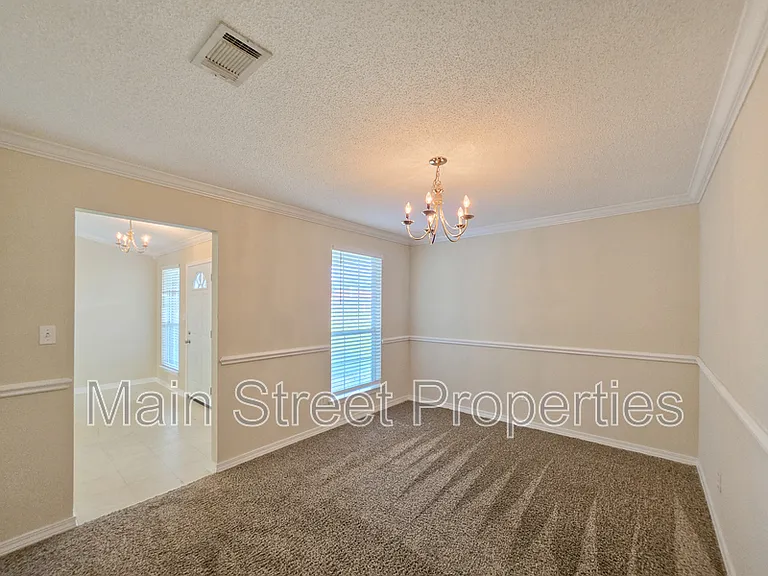 1057 Freeboard Blvd — Photo 10