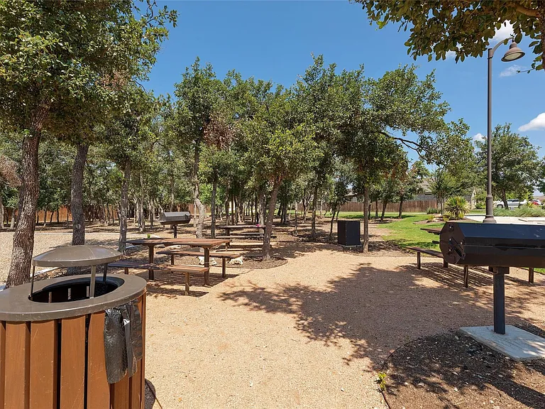 4460 Wilder Farm Ln — Photo 33