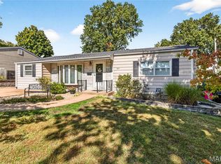 6871 Foxcroft Dr, Saint Louis, MO
