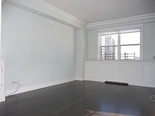 Rented by Douglas Elliman | media 18