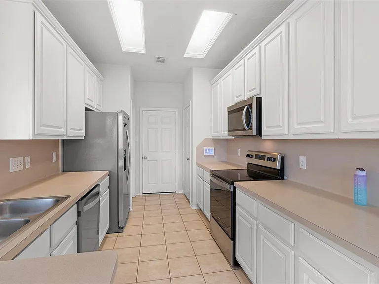 3250 Palston Bend Ln — Photo 2