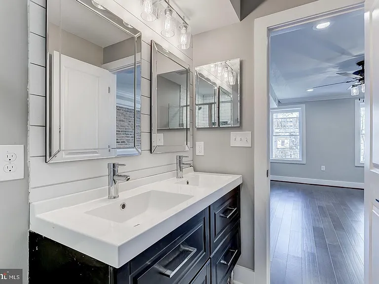 1440 S Charles St — Photo 20