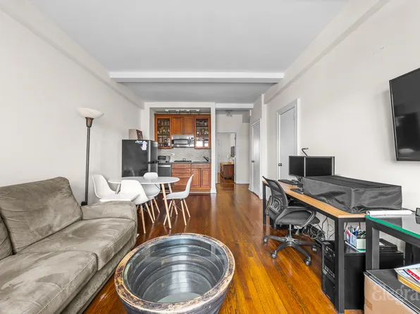 116 West 72nd Street image 3 of 10