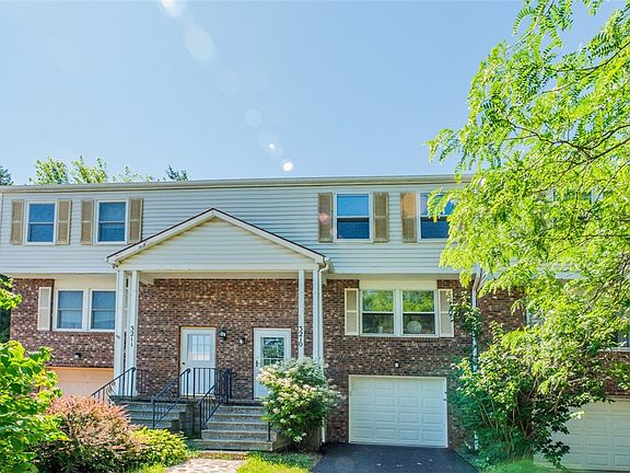 2nd image of 3210 Sherwood Dr