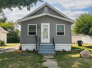 295 18th Ave SW, Cedar Rapids, IA 52404