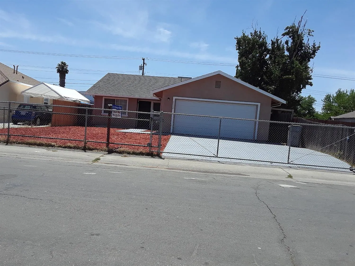 2632 Edinger Ave photo 1