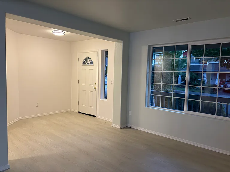 Entrance to Living room