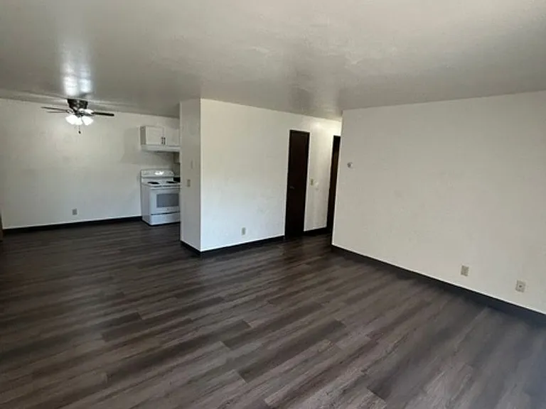 1700ehar — Photo 2