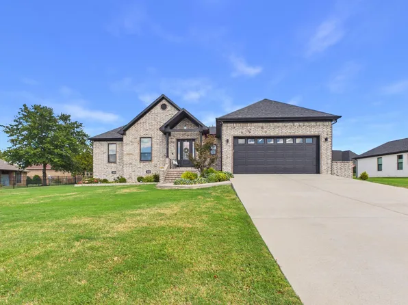 28 Colonial Ct, Mountain Home, AR 72653