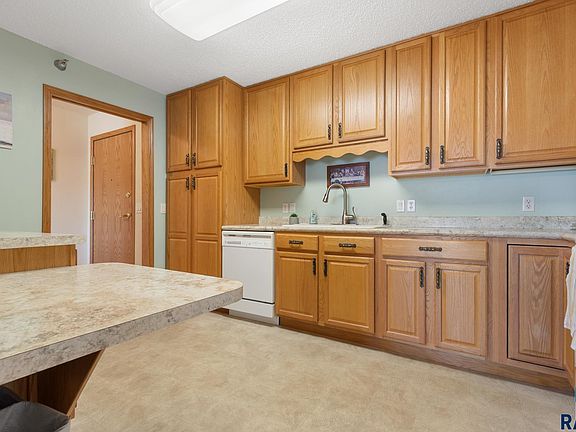 3rd image of 3710 E Peony Pl APT 208