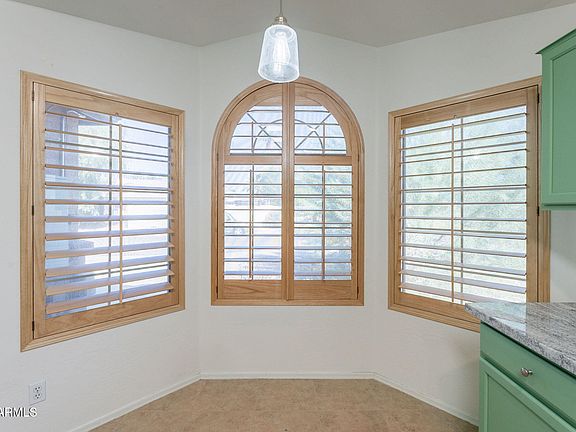 5th image of 13145 W CAMBRIDGE Avenue