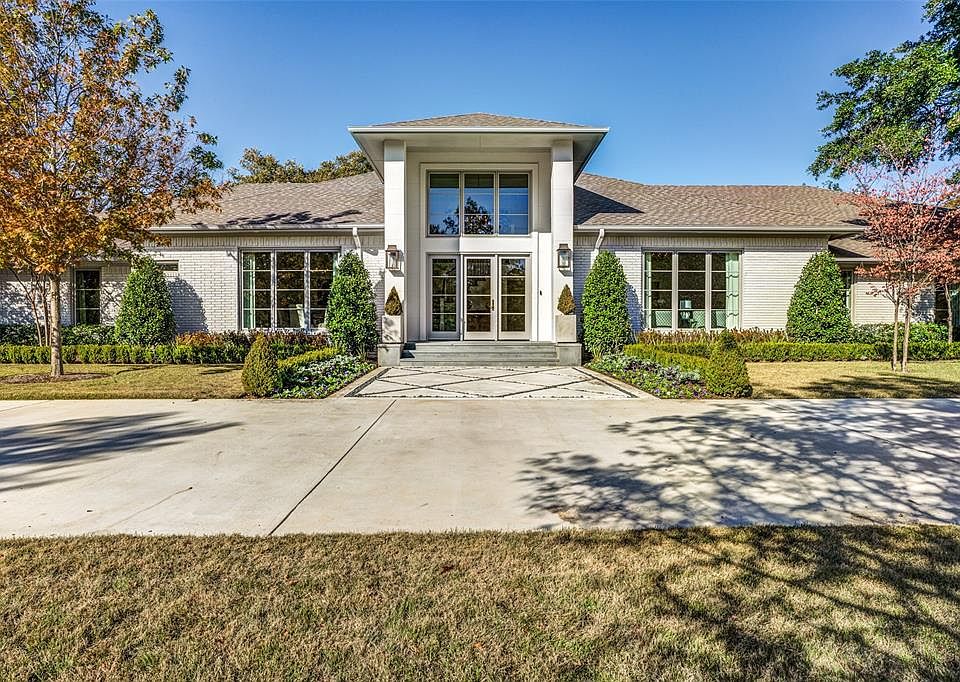 1st image of 5411 Royal Crest Dr