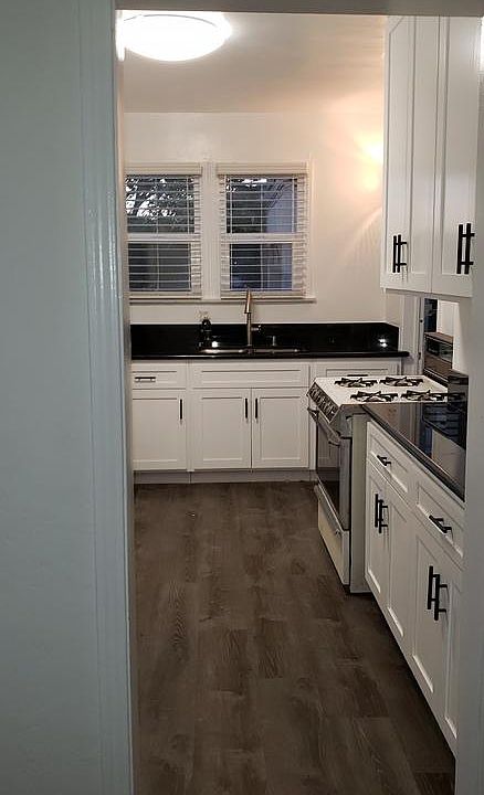 1st image of 6107 S Victoria Ave