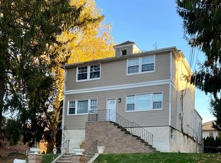 120 Saint George Rd, Staten Island, NY 10306