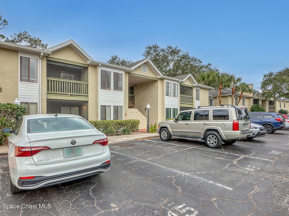 1st image of 3570 Sable Palm Ln Unit G