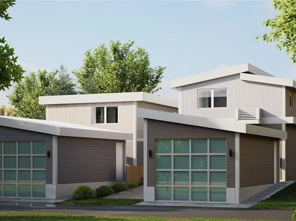 9635 3rd St, Sidney, BC V8L 3A4